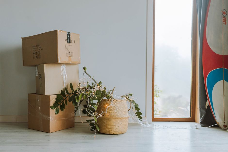 opleveringsschoonmaak uitbesteden, bedrijfsverhuizing schoonmaak foto bij Opleveringsschoonmaak zelf doen of uitbesteden bij een bedrijfsverhuizing?