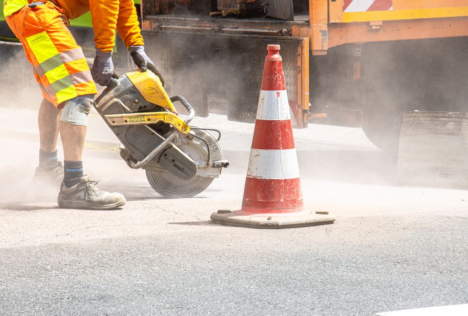 hogedrukreiniging frequentie, hoe vaak hogedrukreinigen foto bij Hoe vaak moet een bedrijfsterrein hogedrukgereinigd worden?